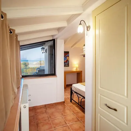 Etessiano Apartment