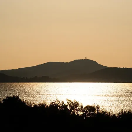 Etessiano *