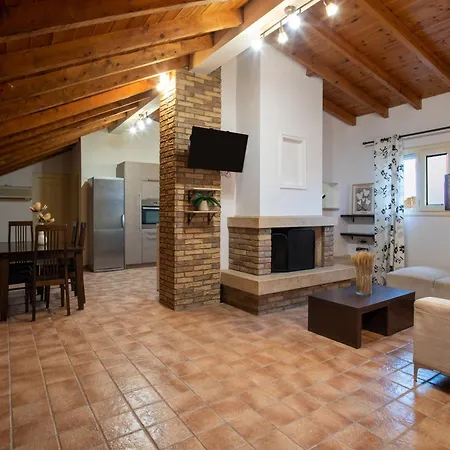 Etessiano Appartement *